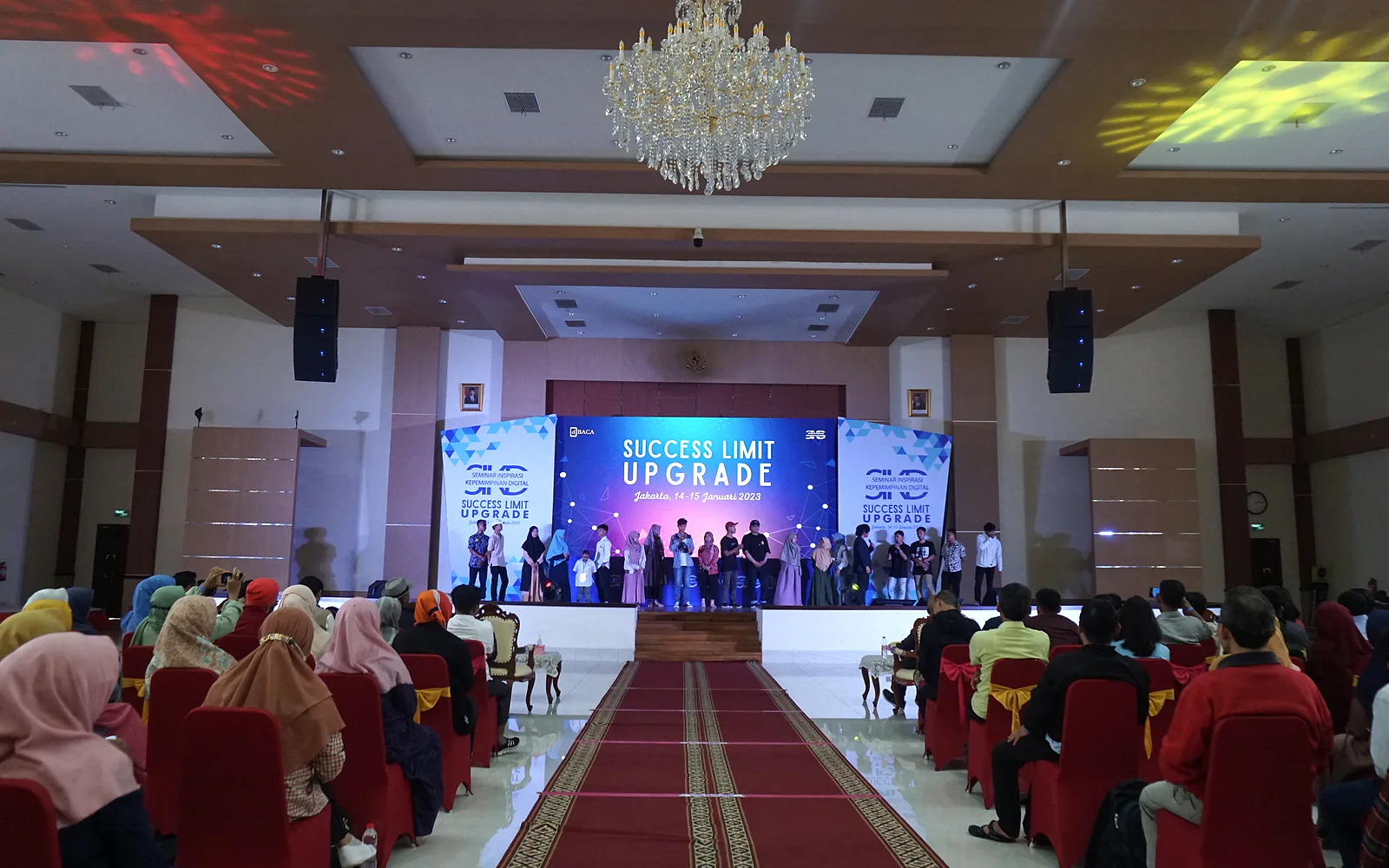 Peserta Success Limit Upgrade mengikuti sesi bersama di sebuah aula