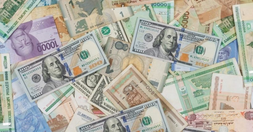business-financial-concept-stack-money-background-flat-lay_176474-6549 (1)