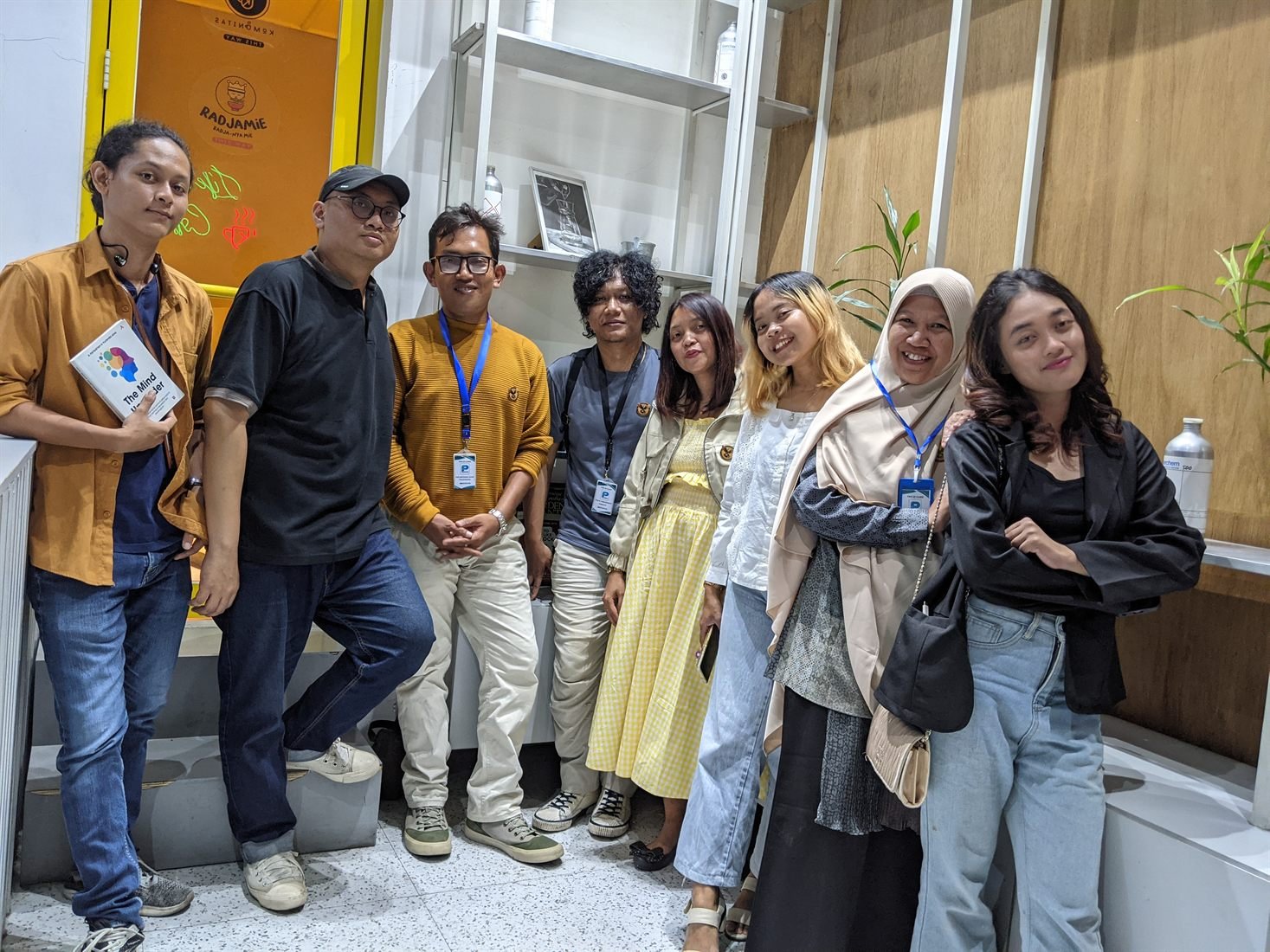 Prommunity founder community group