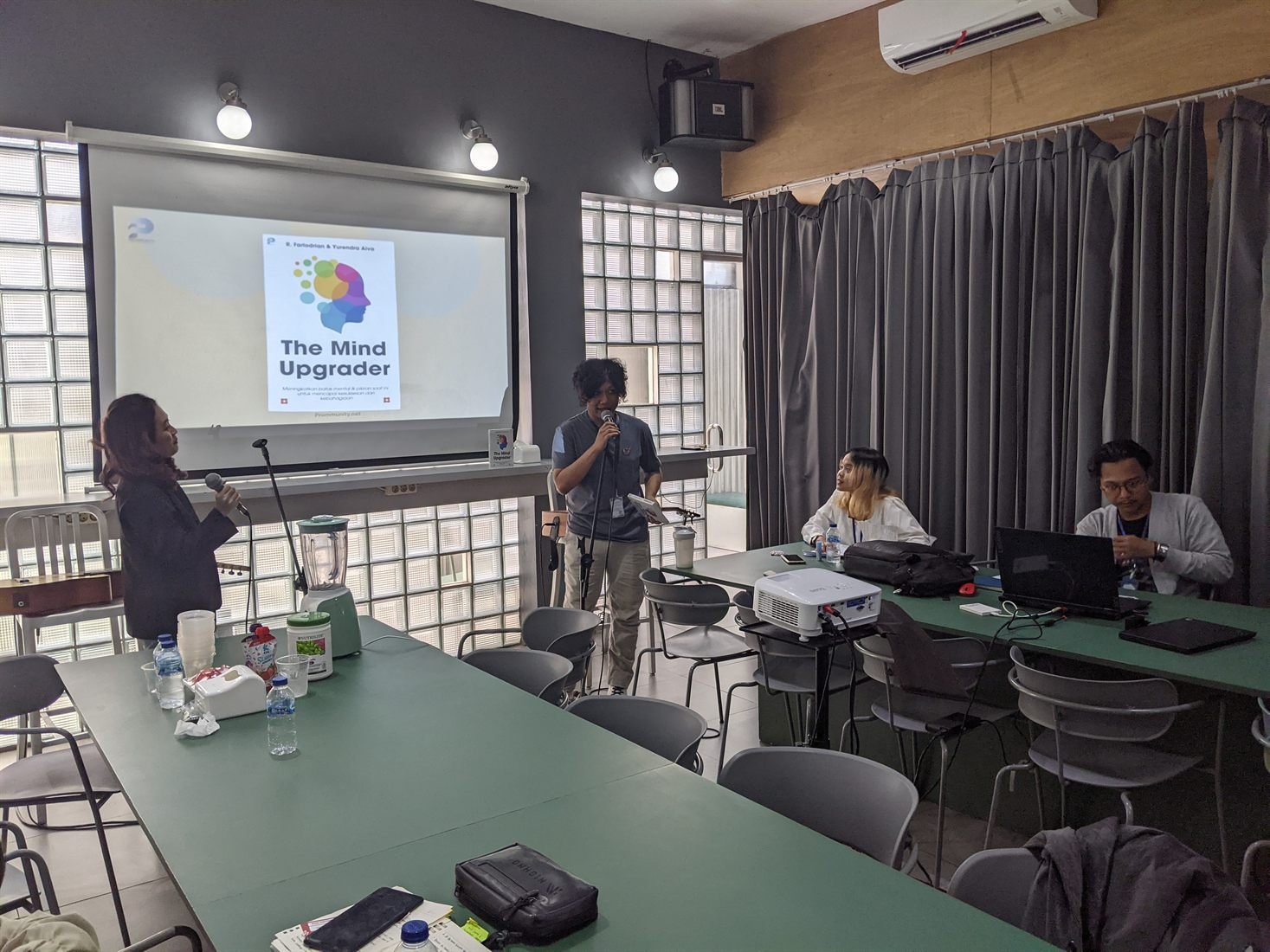 Ruang workshop founder