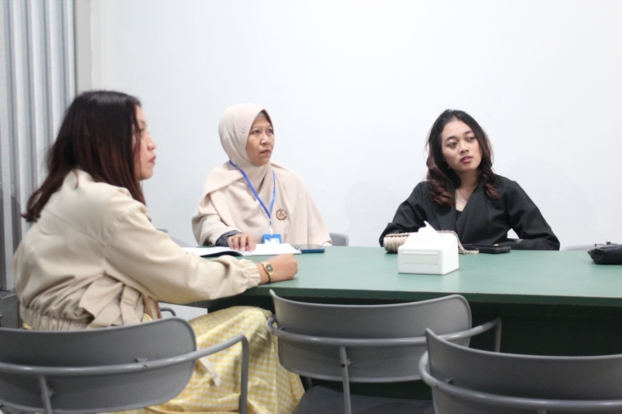 Calm Prommunity discussion for Pro Healing Space
